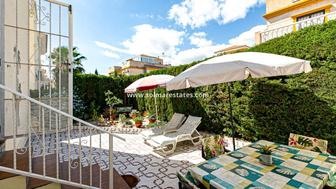 2 sovrum Lägenhet till salu i Playa Flamenca med pool - 199 999 € (Ref: 9669122)