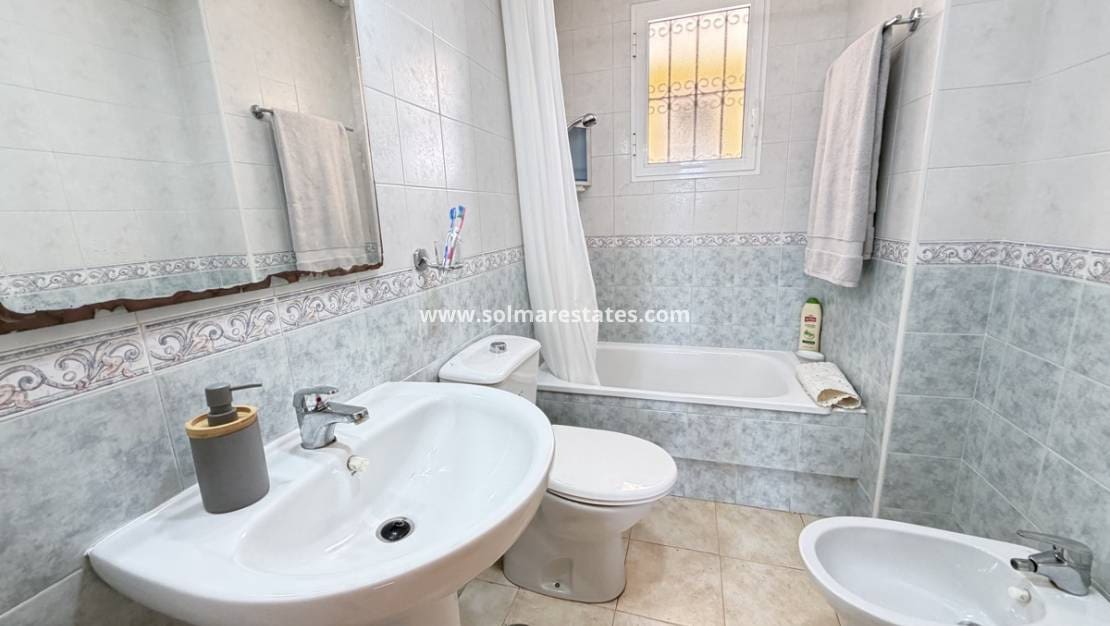 2 quarto Apartamento para venda em La Zenia com piscina - 175 000 € (Ref: 9669322)