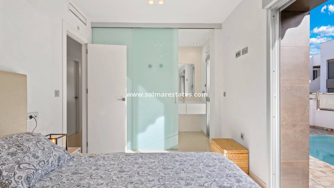 3 sypialnia Willa na sprzedaż w Ciudad Quesada z basenem - 425 000 € (Ref: 9674735)