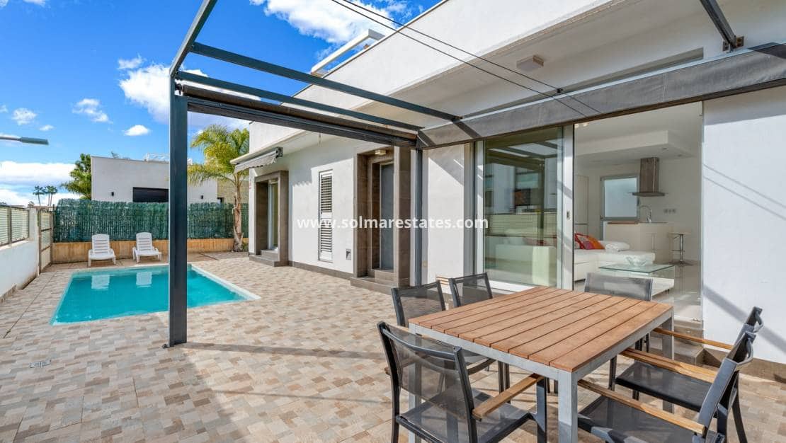 3 sypialnia Willa na sprzedaż w Ciudad Quesada z basenem - 425 000 € (Ref: 9674735)