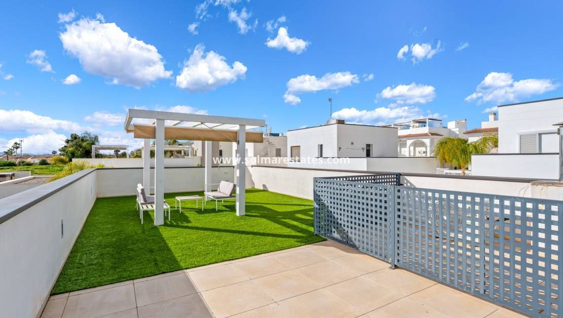 3 sypialnia Willa na sprzedaż w Ciudad Quesada z basenem - 425 000 € (Ref: 9674735)