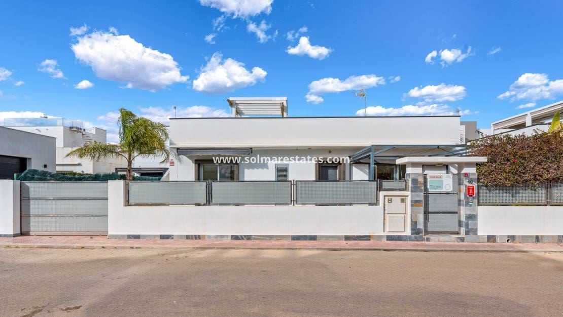 3 sypialnia Willa na sprzedaż w Ciudad Quesada z basenem - 425 000 € (Ref: 9674735)