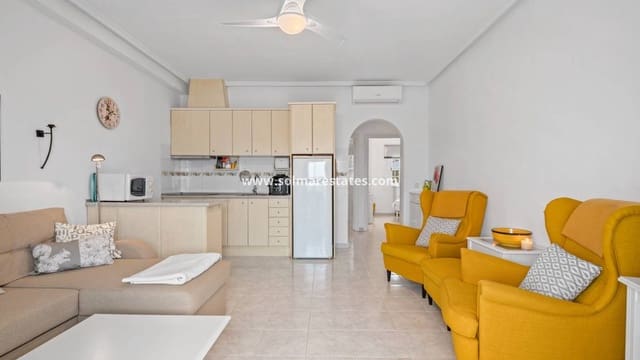 2 bedroom Apartment for sale in Pueblo Bravo, Rojales with pool - € 155,000 (Ref: 9674736)