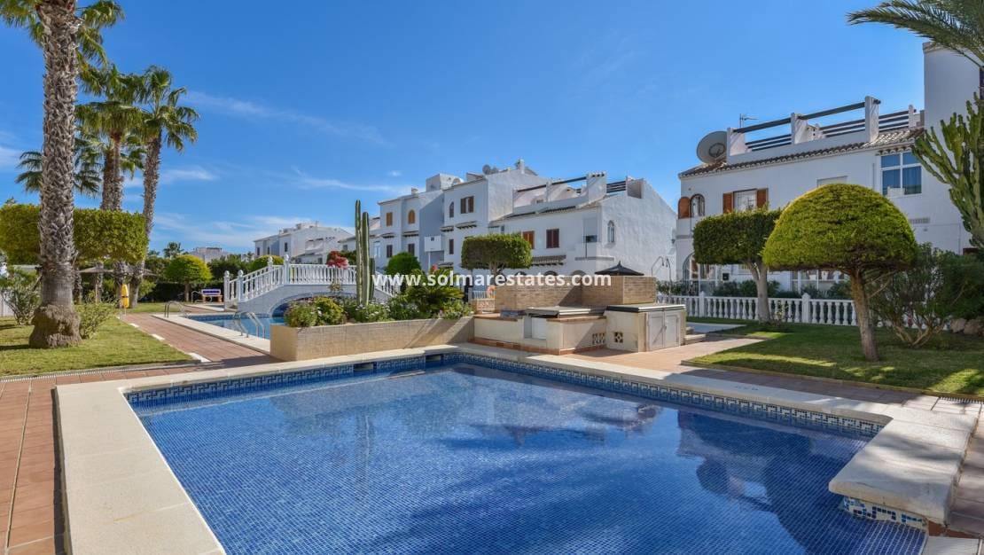 2 bedroom Apartment for sale in Pueblo Bravo with pool - € 155,000 (Ref: 9674736)