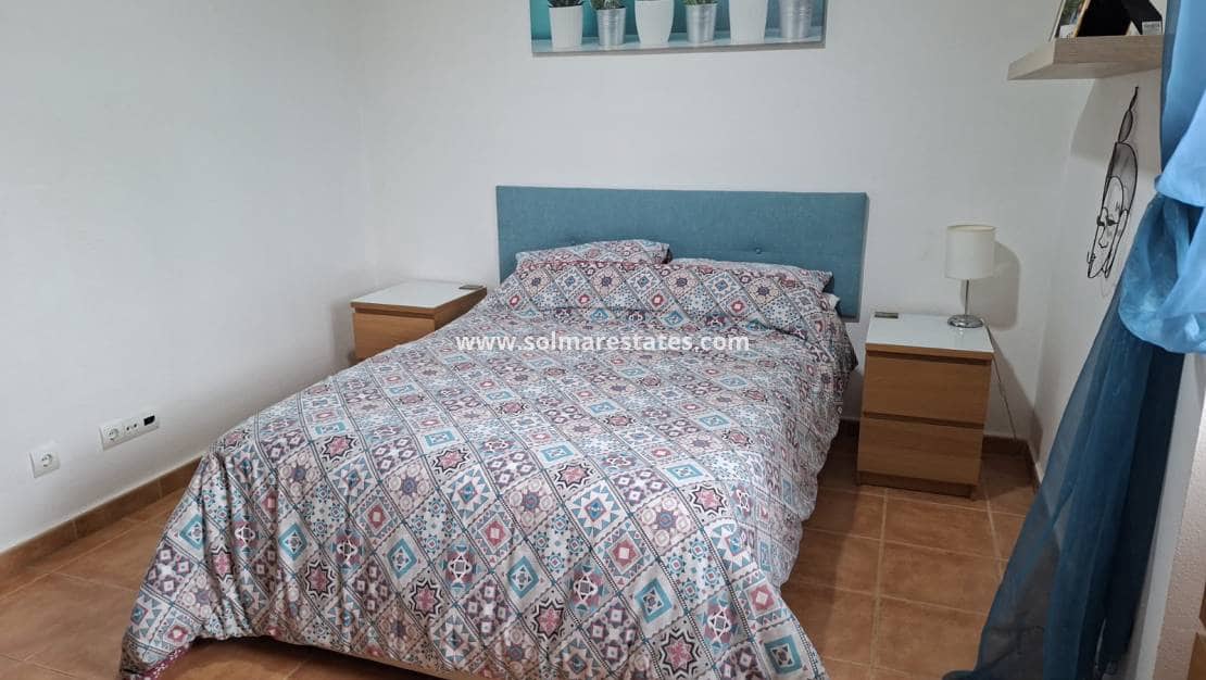 5 soveværelse Villa til salg i Catral med swimmingpool - € 449.995 (Ref: 9685688)