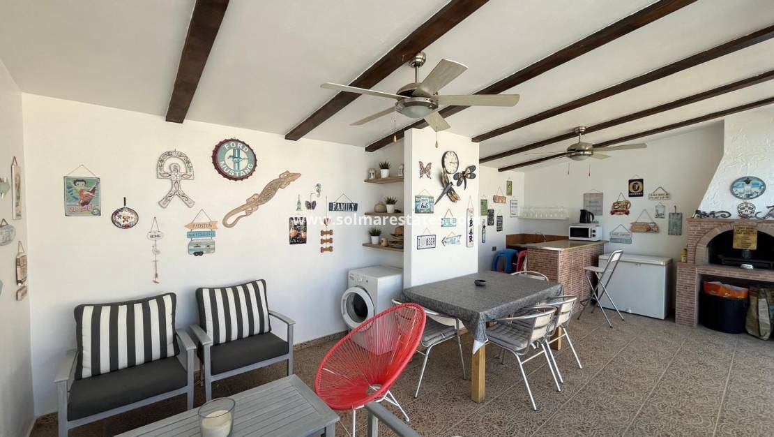 5 soveværelse Villa til salg i Catral med swimmingpool - € 449.995 (Ref: 9685688)