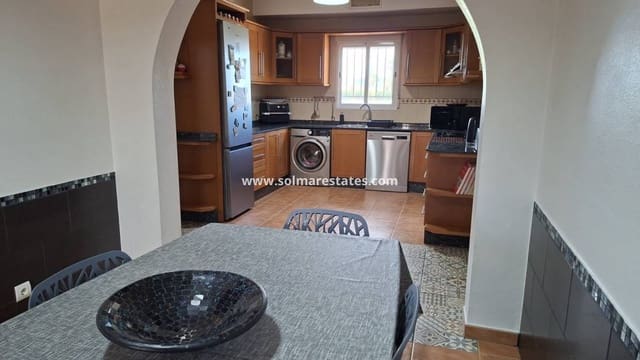 5 soveværelse Villa til salg i Catral med swimmingpool - € 449.995 (Ref: 9685688)