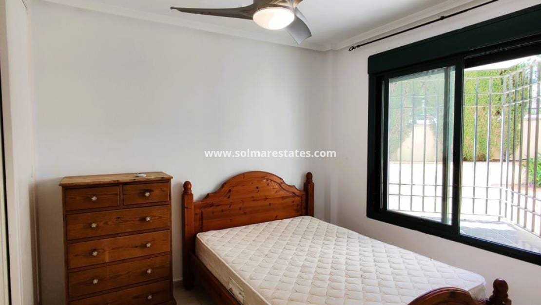 2 slaapkamer Appartement te koop in Campoamor met zwembad - € 169.000 (Ref: 9687327)