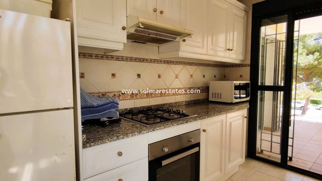 2 slaapkamer Appartement te koop in Campoamor met zwembad - € 169.000 (Ref: 9687327)