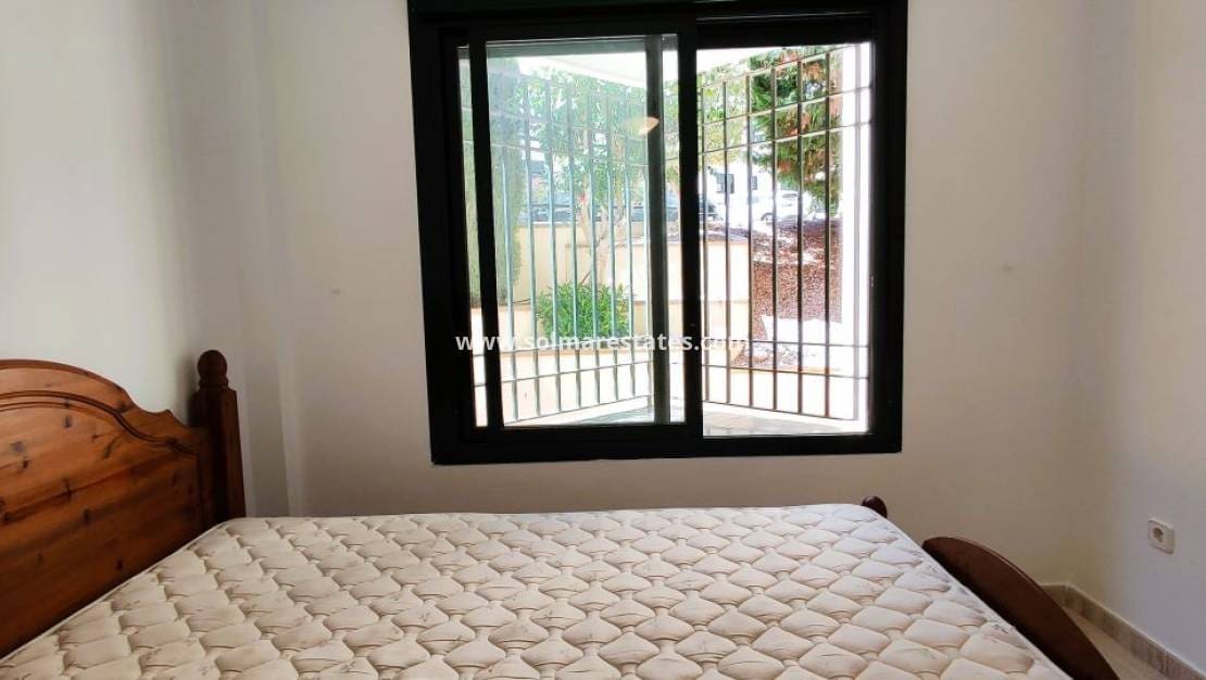 2 slaapkamer Appartement te koop in Campoamor met zwembad - € 169.000 (Ref: 9687327)