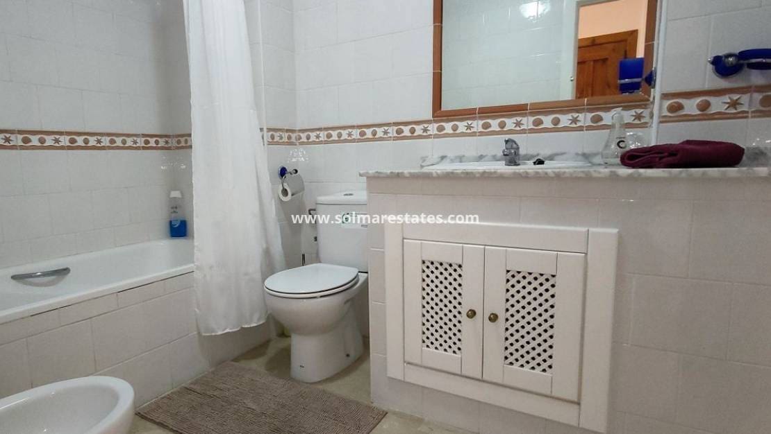 2 bedroom Apartment for sale in Villamartin with pool - € 169,900 (Ref: 9687328)