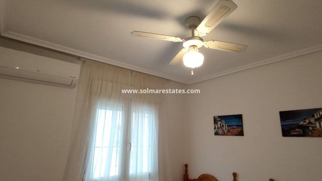 2 bedroom Apartment for sale in Villamartin with pool - € 169,900 (Ref: 9687328)