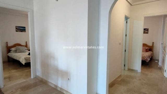 Apartamento de 2 habitaciones en Villamartin, Orihuela en venta con piscina - 169.900 € (Ref: 9687328)