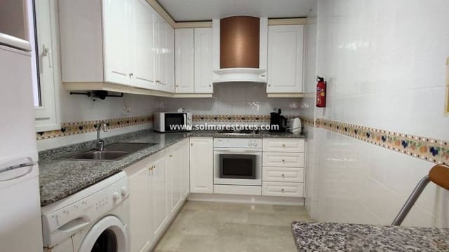 Apartamento de 2 habitaciones en Villamartin, Orihuela en venta con piscina - 169.900 € (Ref: 9687328)