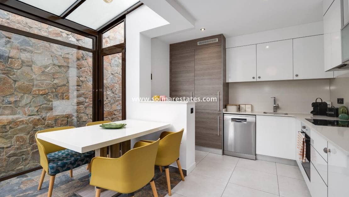 2 Zimmer Haus zu verkaufen in Cabo Roig mit Pool - 349.000 € (Ref: 9687329)