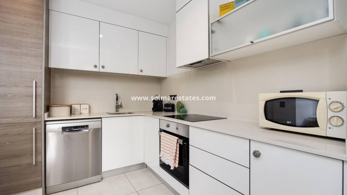 2 Zimmer Haus zu verkaufen in Cabo Roig mit Pool - 349.000 € (Ref: 9687329)