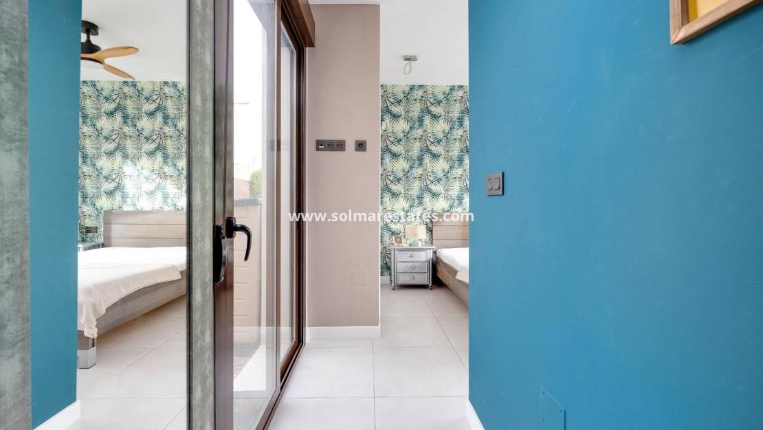 2 Zimmer Haus zu verkaufen in Cabo Roig mit Pool - 349.000 € (Ref: 9687329)