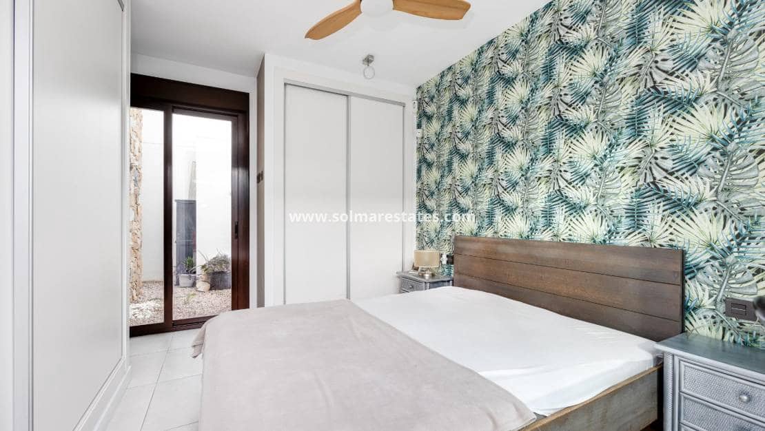 2 Zimmer Haus zu verkaufen in Cabo Roig mit Pool - 349.000 € (Ref: 9687329)