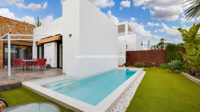 2 bedroom Townhouse for sale in Cabo Roig, Orihuela with pool - € 349,000 (Ref: 9687329)