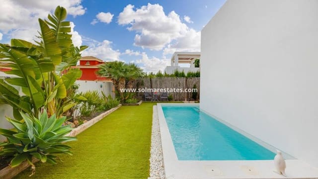 2 bedroom Townhouse for sale in Cabo Roig, Orihuela with pool - € 349,000 (Ref: 9687329)