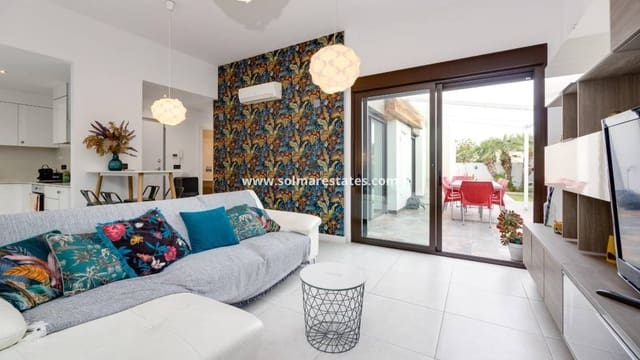2 bedroom Townhouse for sale in Cabo Roig, Orihuela with pool - € 349,000 (Ref: 9687329)