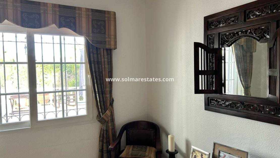 3 makuuhuone Paritalo myytävänä paikassa Villamartin mukana uima-altaan - 359 000 € (Ref: 9687496)