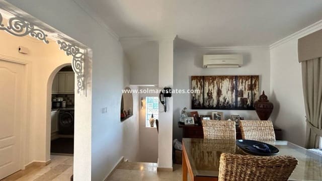 3 makuuhuone Paritalo myytävänä paikassa Villamartin, Orihuela mukana uima-altaan - 359 000 € (Ref: 9687496)