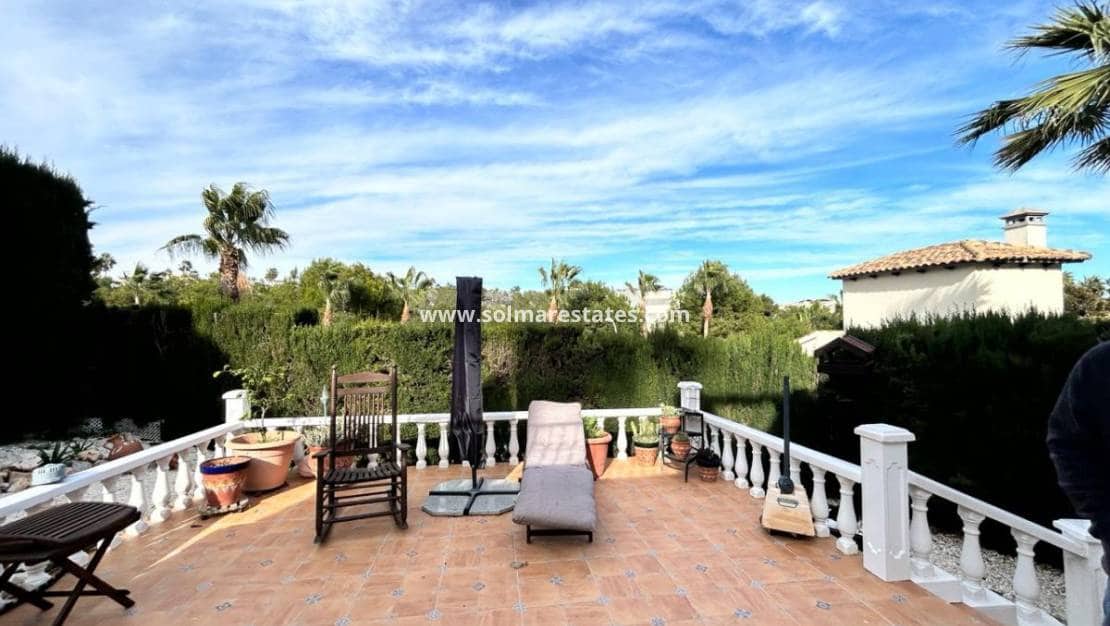 3 makuuhuone Paritalo myytävänä paikassa Villamartin mukana uima-altaan - 359 000 € (Ref: 9687496)