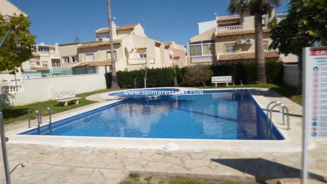 3 quarto Moradia Geminada para venda em Playa Flamenca, Orihuela com piscina - 299 000 € (Ref: 9687619)
