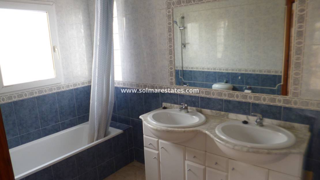 3 bedroom Semi-detached Villa for sale in Playa Flamenca with pool - € 299,000 (Ref: 9687619)