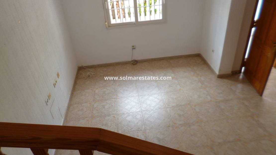 3 bedroom Semi-detached Villa for sale in Playa Flamenca with pool - € 299,000 (Ref: 9687619)