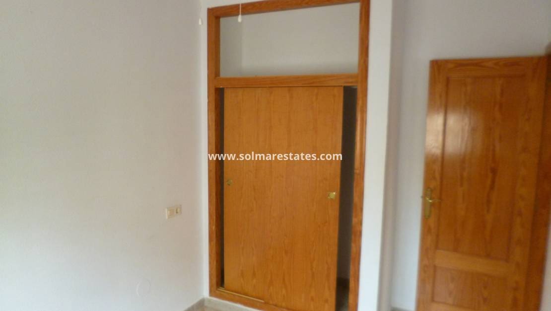 3 bedroom Semi-detached Villa for sale in Playa Flamenca with pool - € 299,000 (Ref: 9687619)