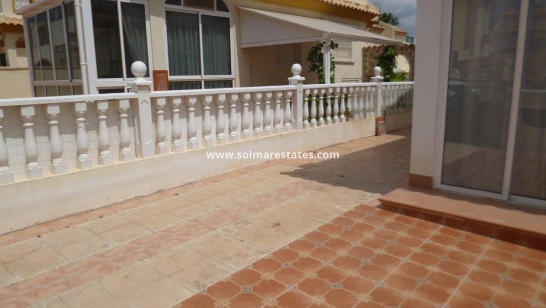 3 bedroom Semi-detached Villa for sale in Playa Flamenca with pool - € 299,000 (Ref: 9687619)