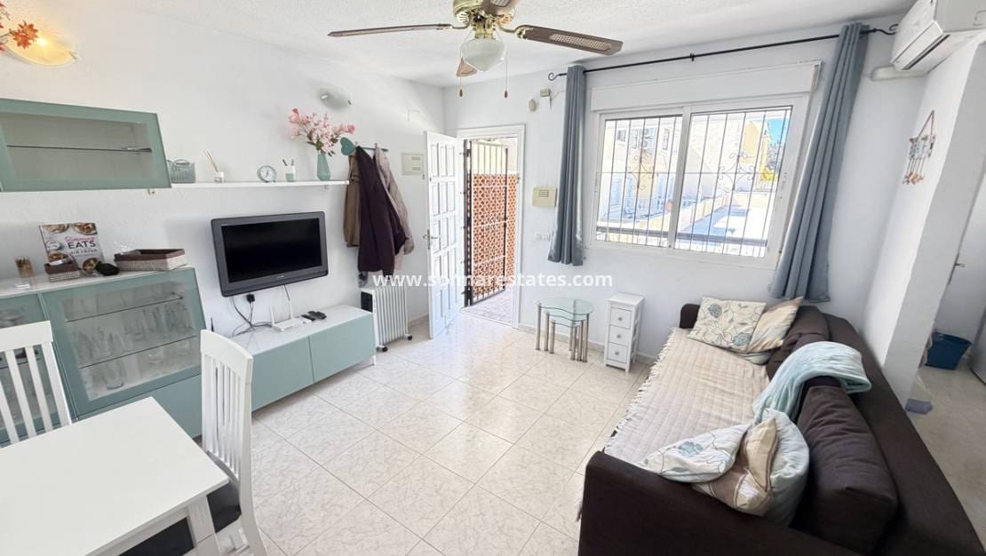 2 bedroom Apartment for sale in Villamartin with pool - € 159,995 (Ref: 9699238)