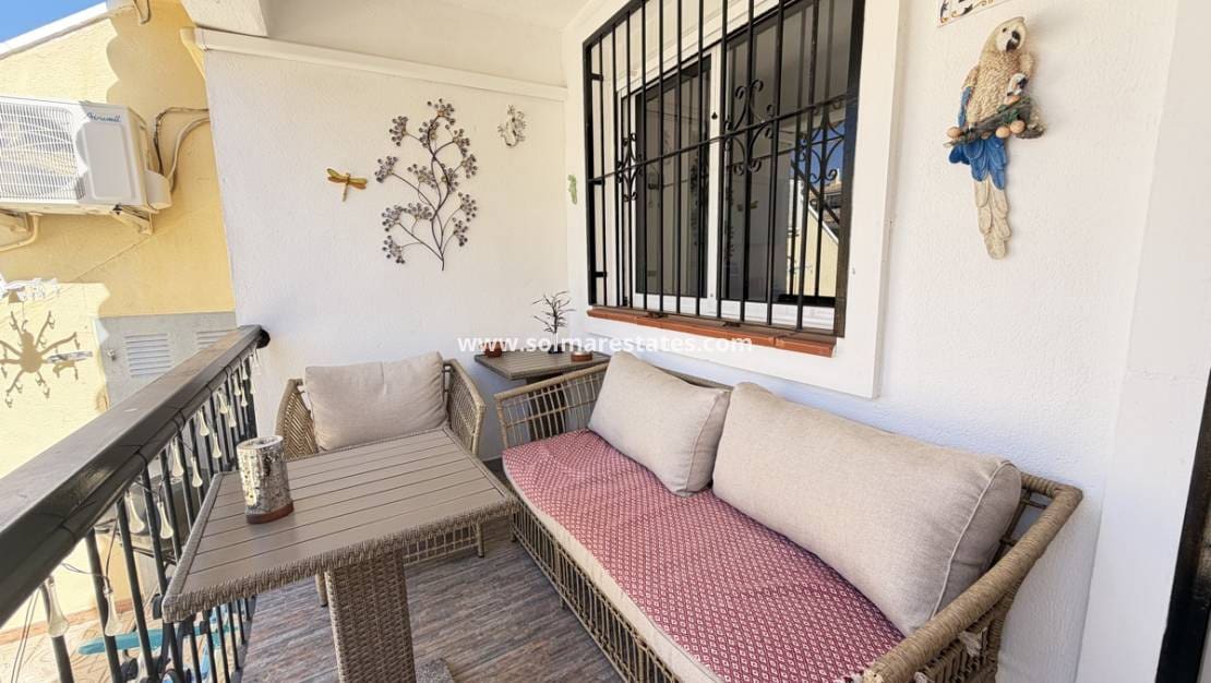 2 bedroom Apartment for sale in Villamartin with pool - € 159,995 (Ref: 9699238)