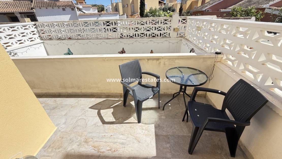 2 bedroom Apartment for sale in Villamartin with pool - € 159,995 (Ref: 9699238)