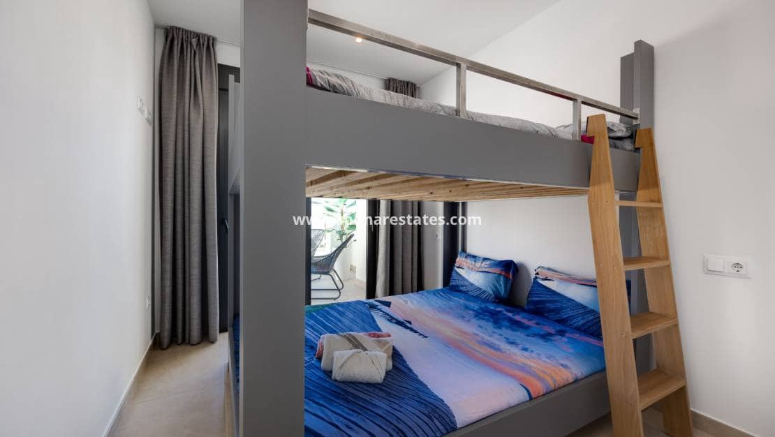 3 chambre Villa/Maison à vendre à Santiago de la Ribera avec piscine - 369 000 € (Ref: 9713454)