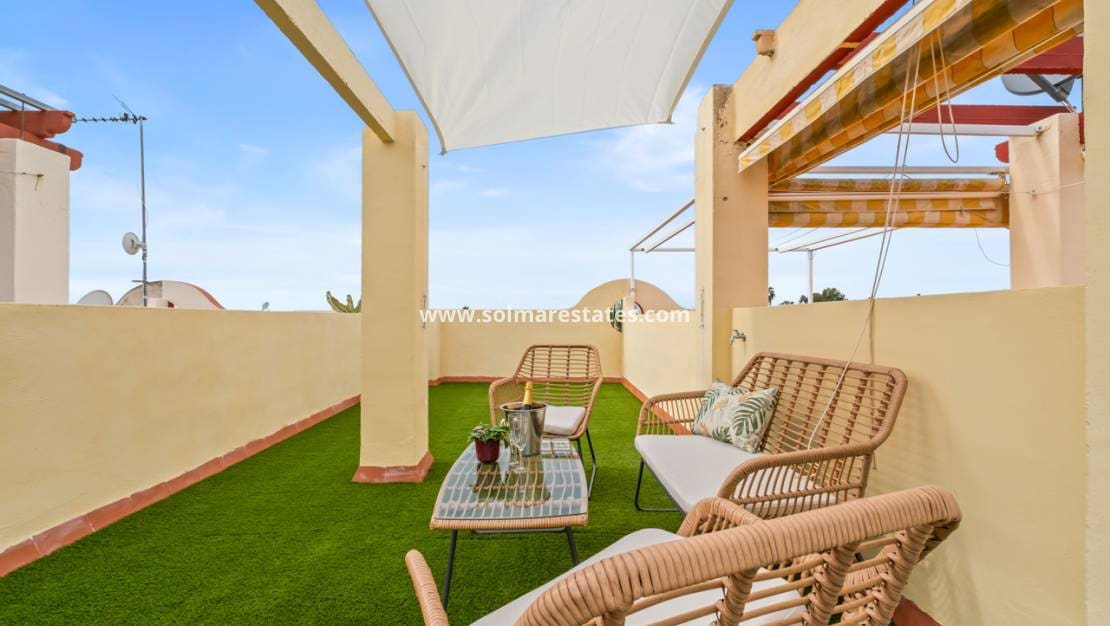 Casa de 2 habitaciones en La Florida en venta con piscina - 205.000 € (Ref: 9713456)