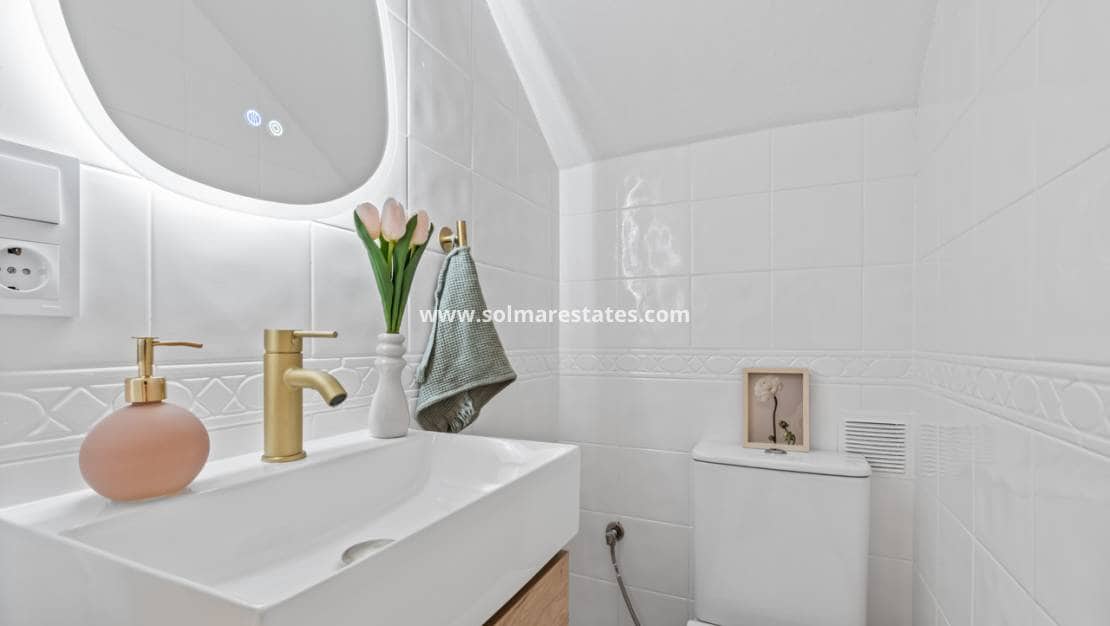 Casa de 2 habitaciones en La Florida en venta con piscina - 205.000 € (Ref: 9713456)