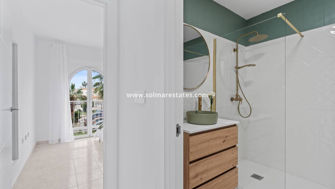 Casa de 2 habitaciones en La Florida en venta con piscina - 205.000 € (Ref: 9713456)