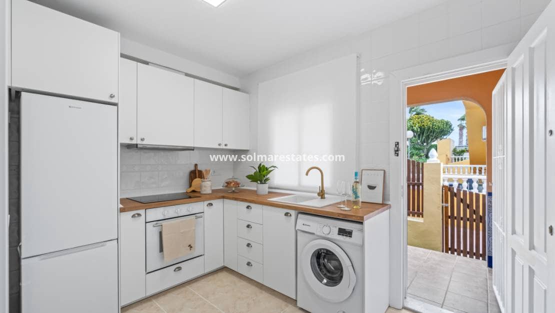 Casa de 2 habitaciones en La Florida en venta con piscina - 205.000 € (Ref: 9713456)