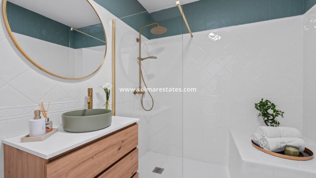 Casa de 2 habitaciones en La Florida en venta con piscina - 205.000 € (Ref: 9713456)