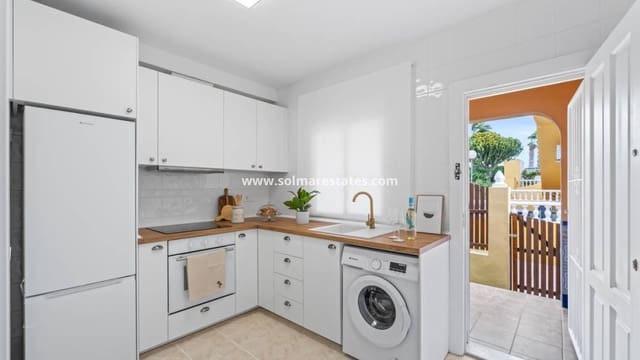 2 sypialnia Dom na sprzedaż w La Florida, Orihuela z basenem - 205 000 € (Ref: 9713456)