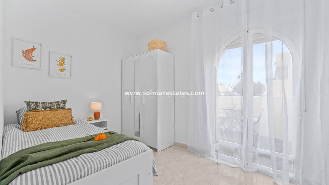 Casa de 2 habitaciones en La Florida en venta con piscina - 205.000 € (Ref: 9713456)