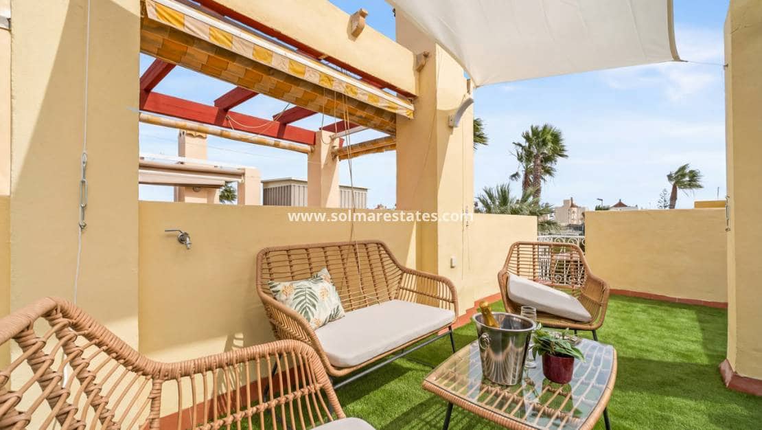 Casa de 2 habitaciones en La Florida en venta con piscina - 205.000 € (Ref: 9713456)