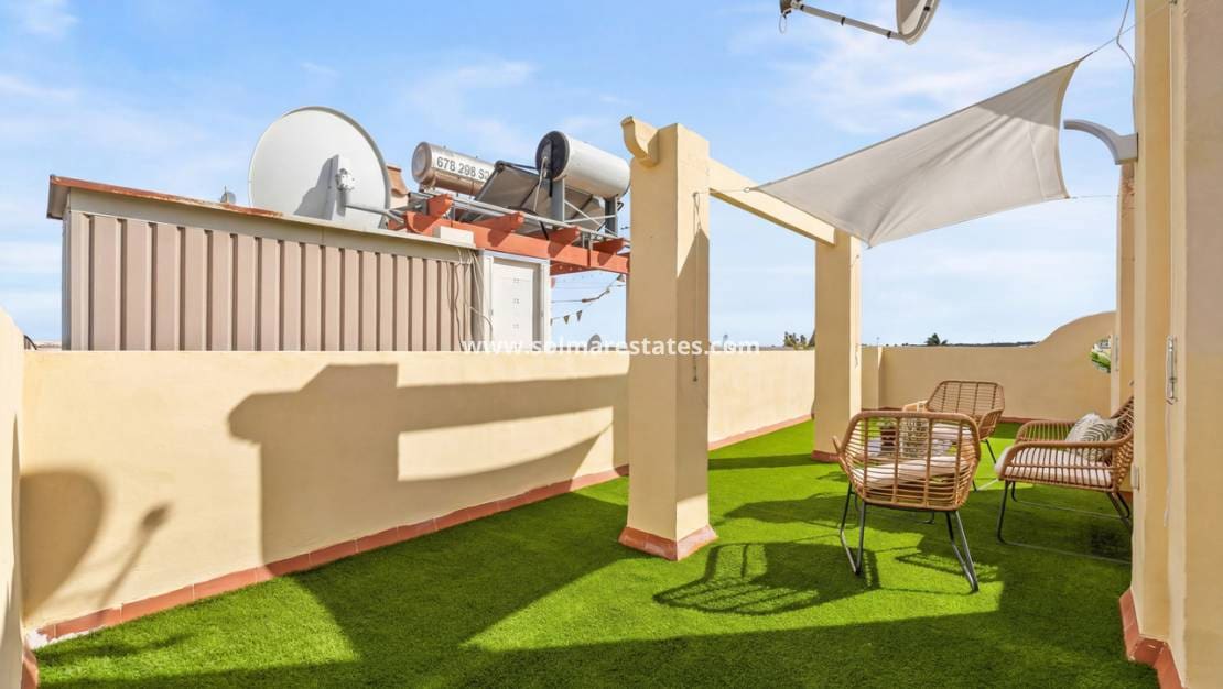 Casa de 2 habitaciones en La Florida en venta con piscina - 205.000 € (Ref: 9713456)