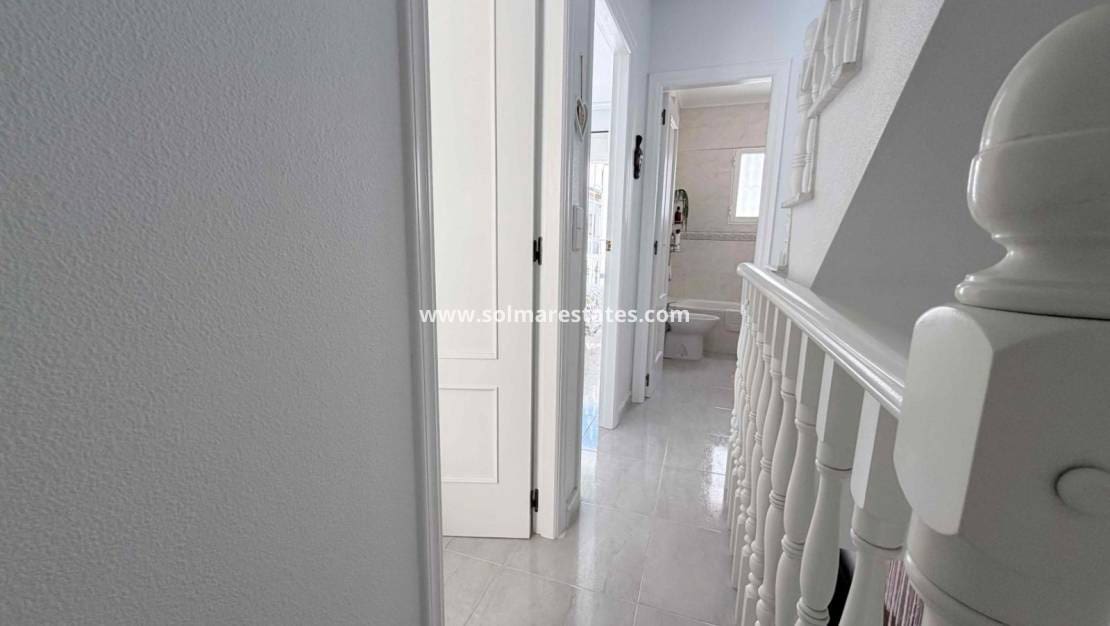 Casa de 3 habitaciones en Playa Flamenca en venta con piscina - 205.000 € (Ref: 9713457)