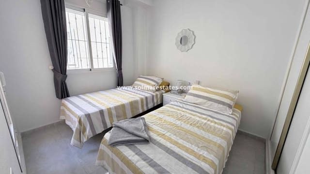 3 chambre Maison de Ville à vendre à Playa Flamenca, Orihuela avec piscine - 205 000 € (Ref: 9713457)