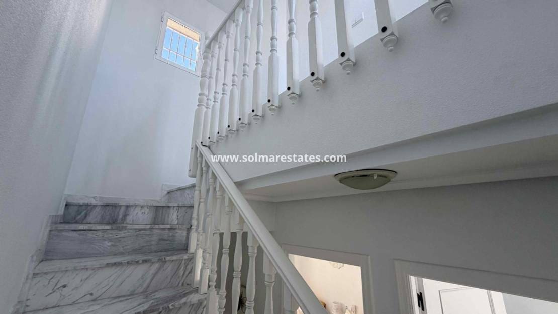 Casa de 3 habitaciones en Playa Flamenca en venta con piscina - 205.000 € (Ref: 9713457)