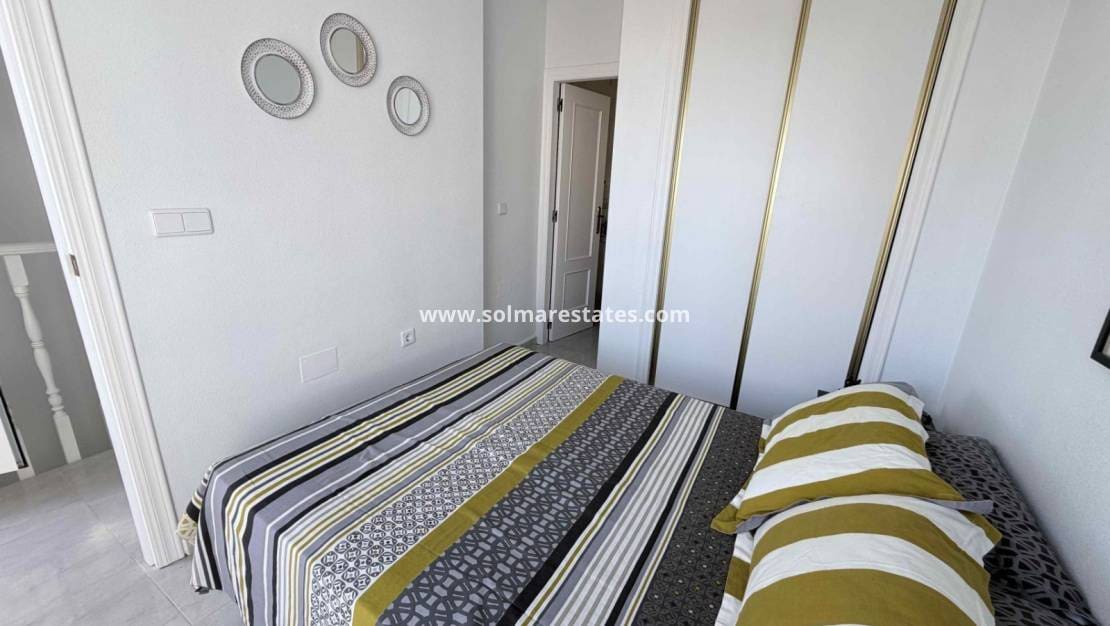 Casa de 3 habitaciones en Playa Flamenca en venta con piscina - 205.000 € (Ref: 9713457)